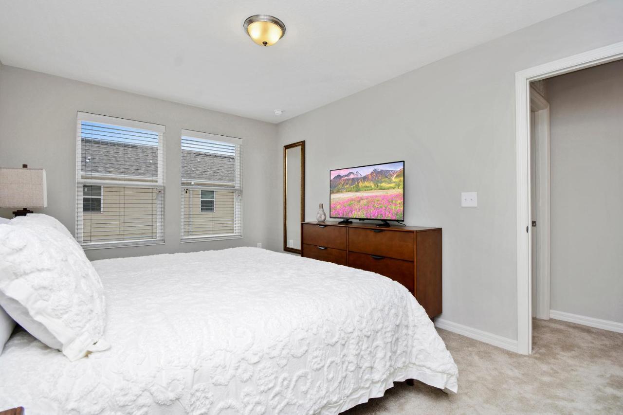 Hébergement de vacances Stunning 4 Bd W/ Gameroom Close To 5110k *