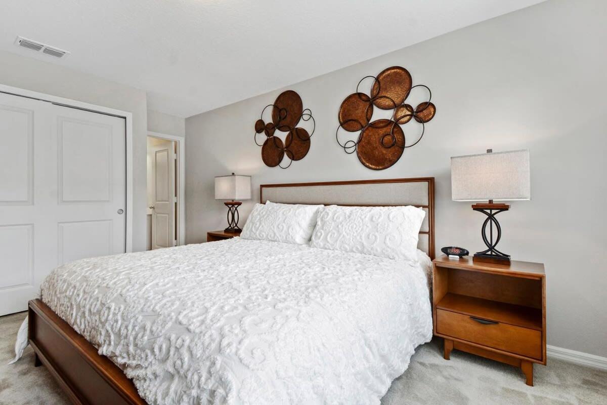 Stunning 4 Bd W/ Gameroom Close To 5110k * Kissimmee