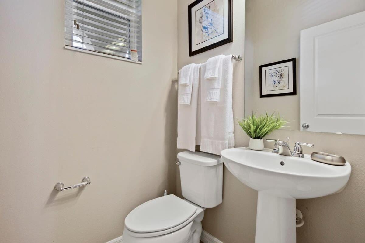 Stunning 4 Bd W/ Gameroom Close To 5110k Hébergement de vacances *