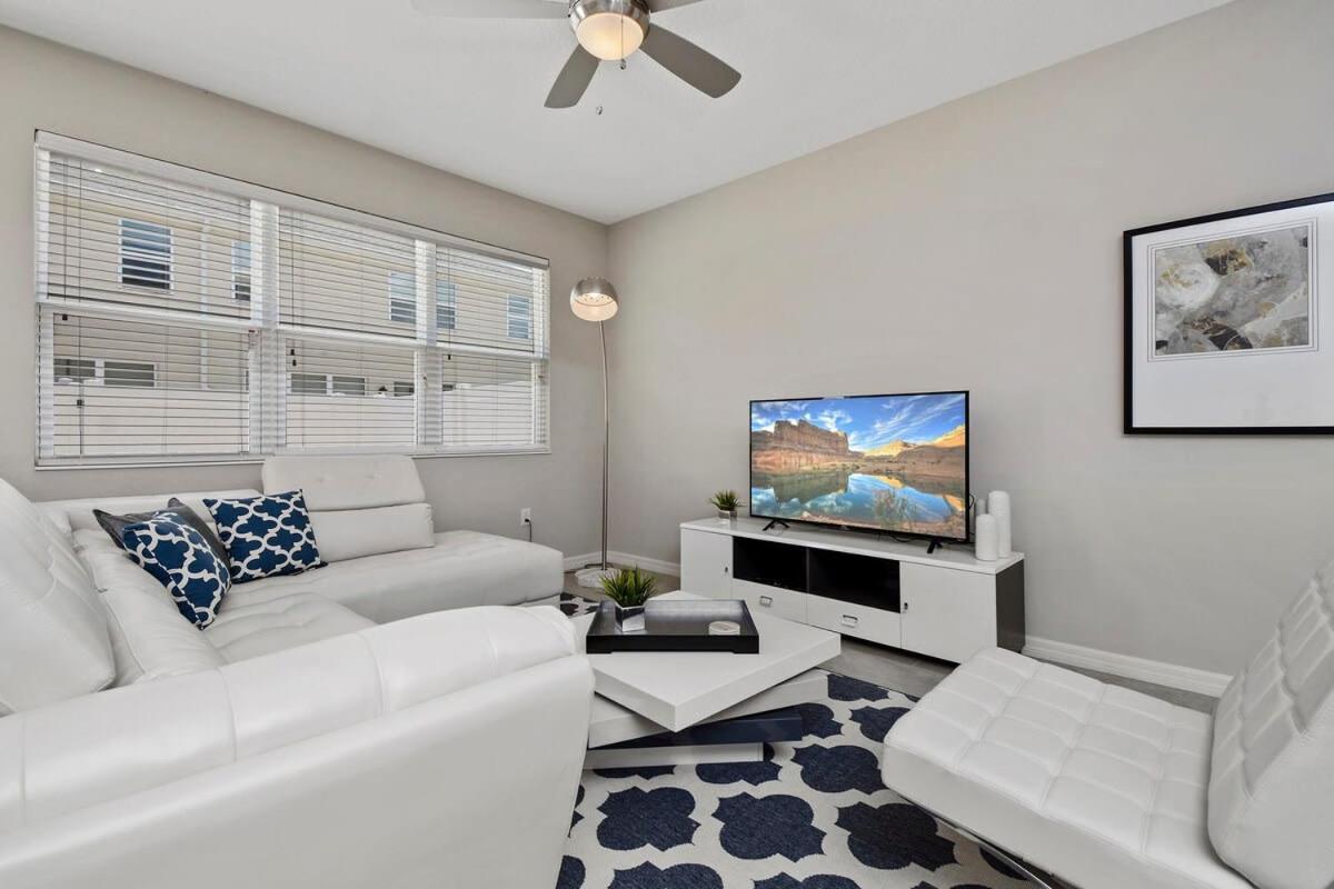 Stunning 4 Bd W/ Gameroom Close To 5110k Hébergement de vacances